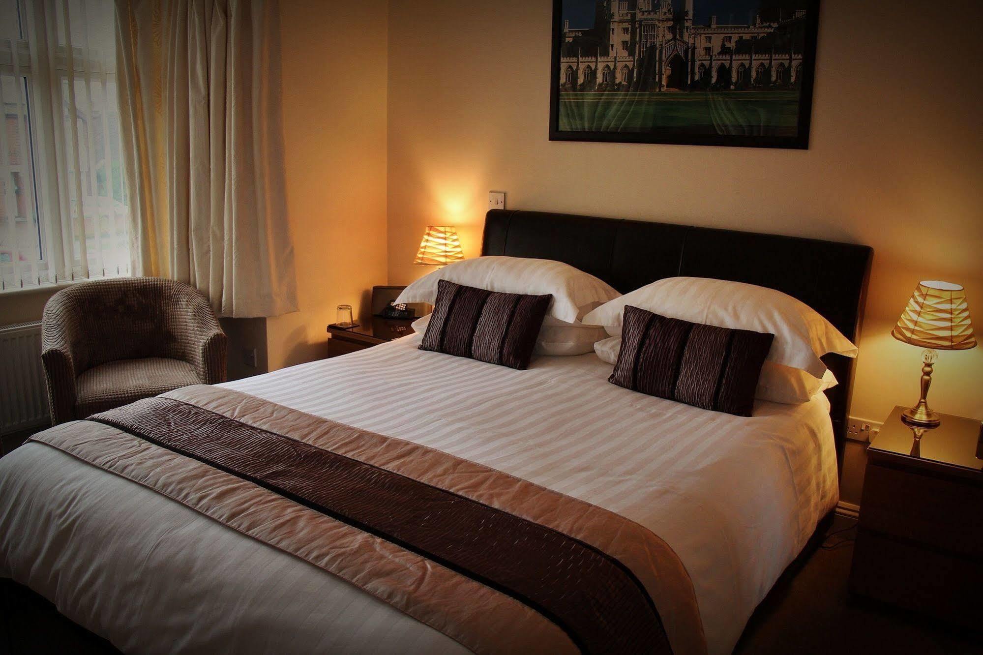 Autumn House Gasthof 4*