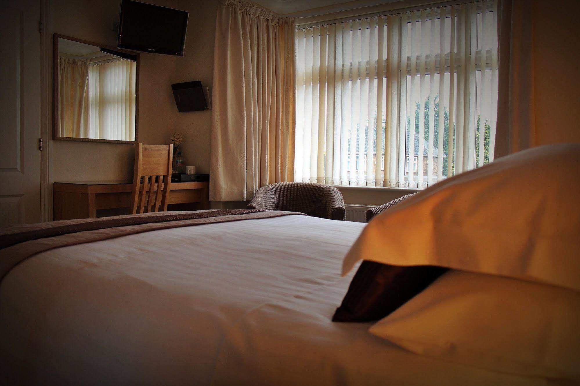 Autumn House 4* CBG